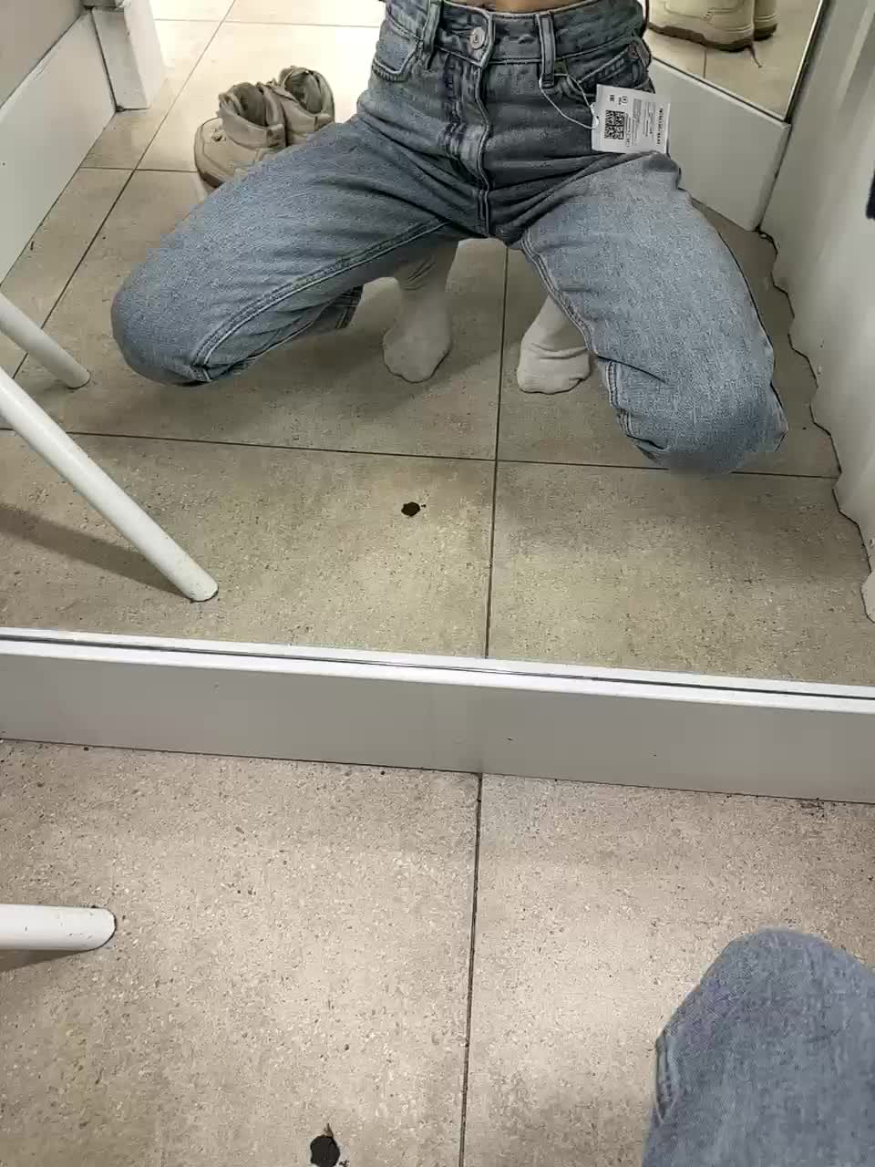 View or download file witchpeach on 2024-12-05 from bongacams