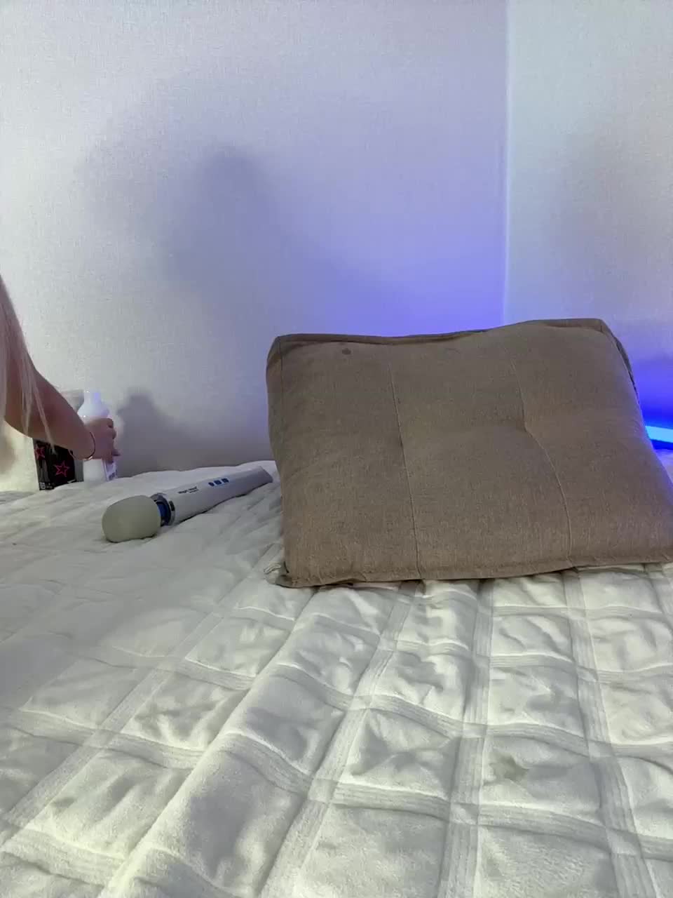 View or download file babyfaceees on 2024-12-06 from bongacams