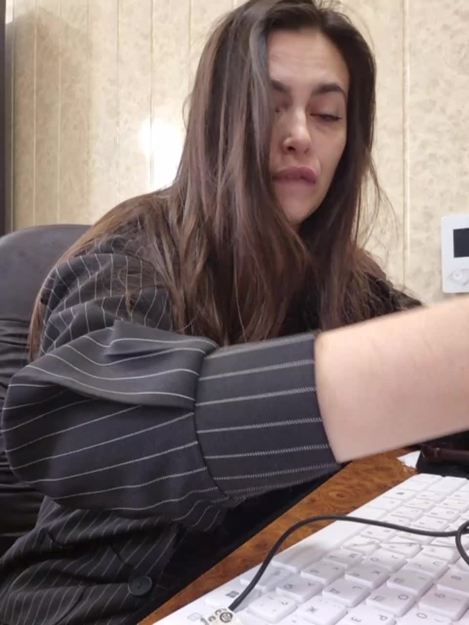 View or download file nikkysecrets on 2024-12-06 from bongacams