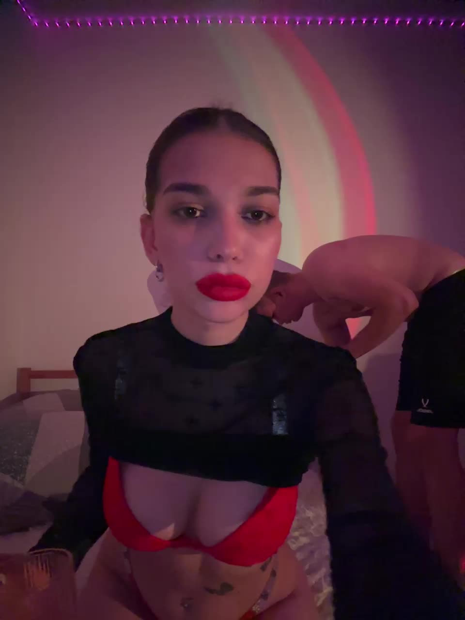 View or download file zvezdamar on 2024-12-06 from bongacams