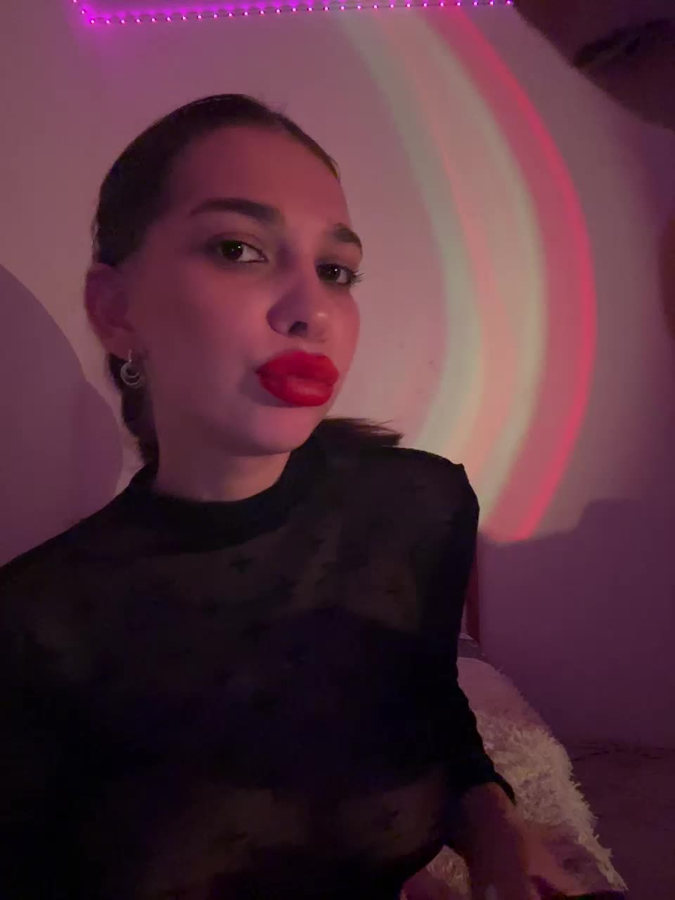 View or download file zvezdamar on 2024-12-06 from bongacams