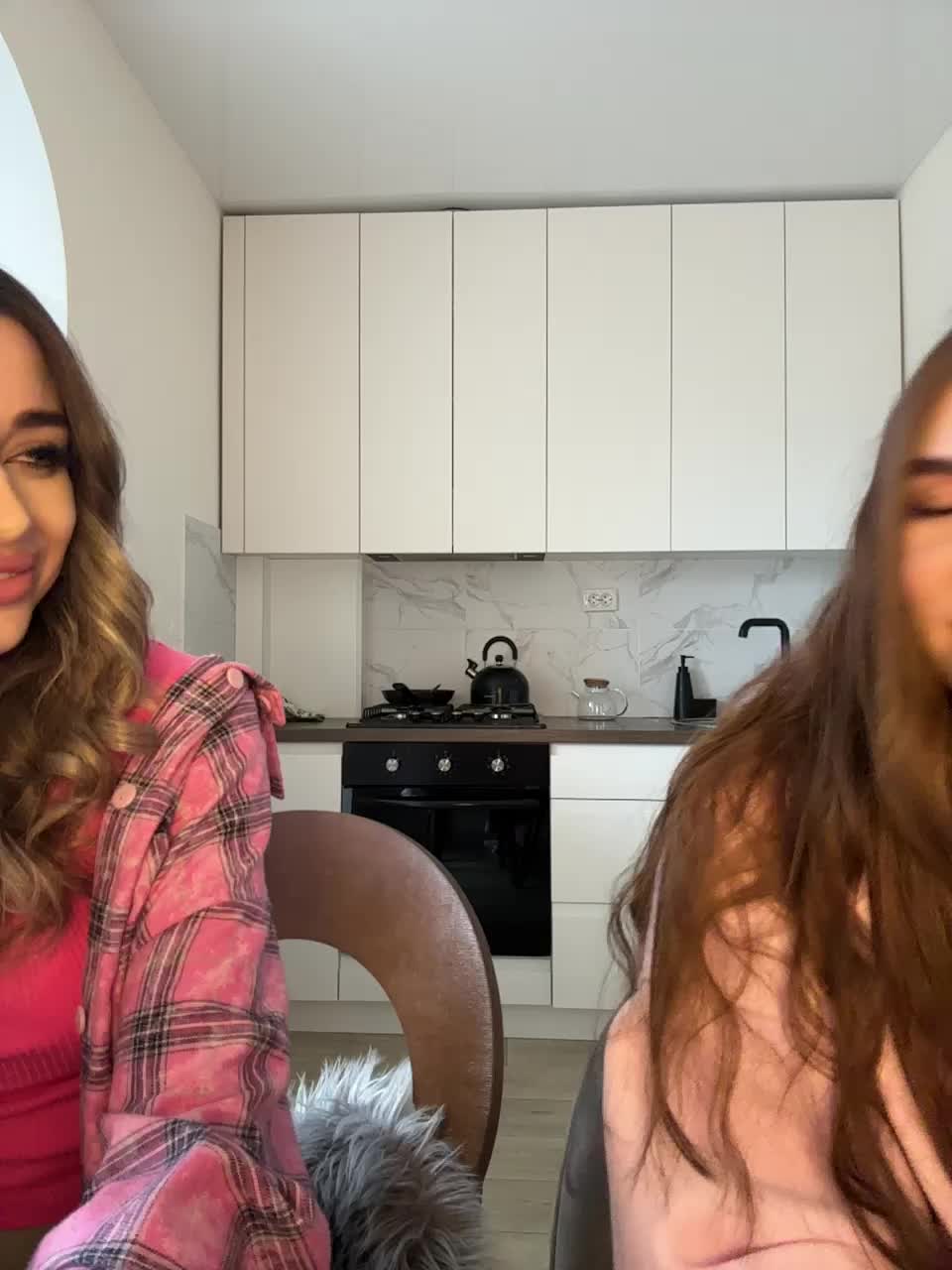 View or download file emilyandmira on 2024-12-07 from bongacams